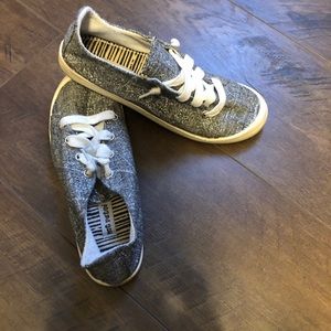 Silver sparkles comfy sneakers size 7.5
